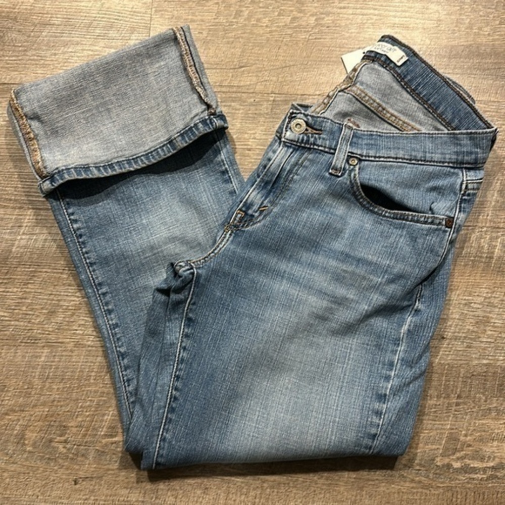 Levi’s 529 light blue curvy boot cut, distressed, straight leg jeans size 8